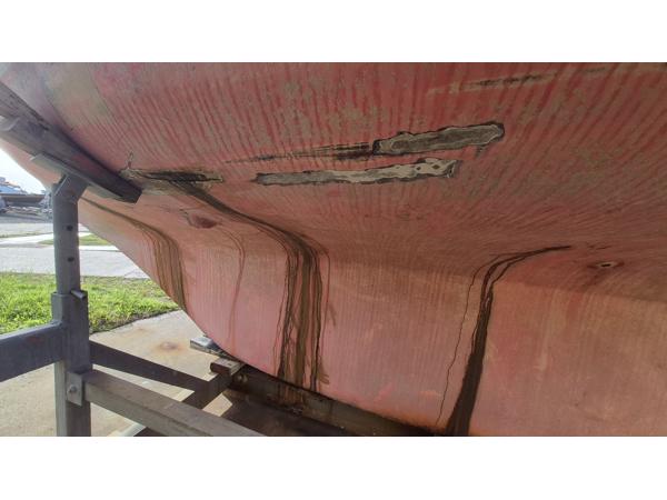 Kajuit zeilboot polyester op hout