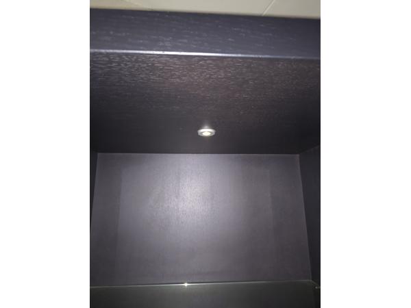 Wengé vitrinekasten Karel mijntjes 2 meter hoog 70 breed 45 diep