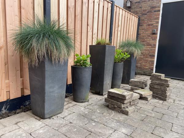 hoorbaar dagboek Overvloed 3 grote stenen potten voor in de tuin in Spijkenisse - Tuin en Terras,  Tuinaccessoires - Markanda