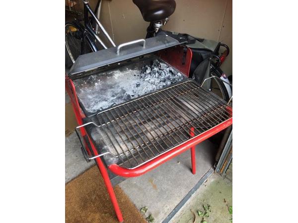 Barbeque steenkool af te halen gratis