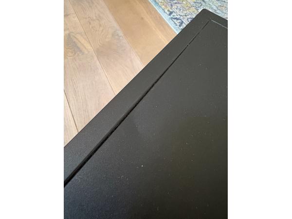 Zwarte Metalen Salontafel met Plank