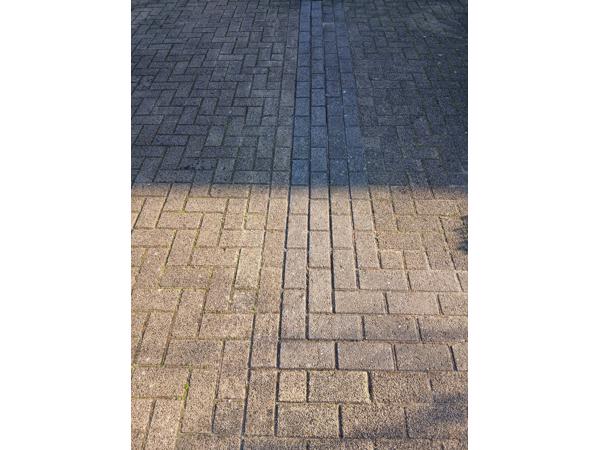 Gratis af te halen  10 duimers met natuursteen toplaag