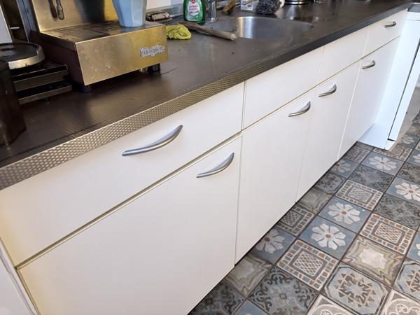 Complete bruynzeel keuken met RVS blad en spoelbak