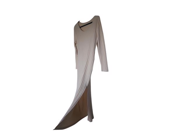 Stretchy beige jurk met split XXL