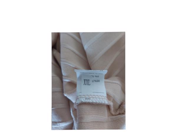 Stretchy beige jurk met split XXL