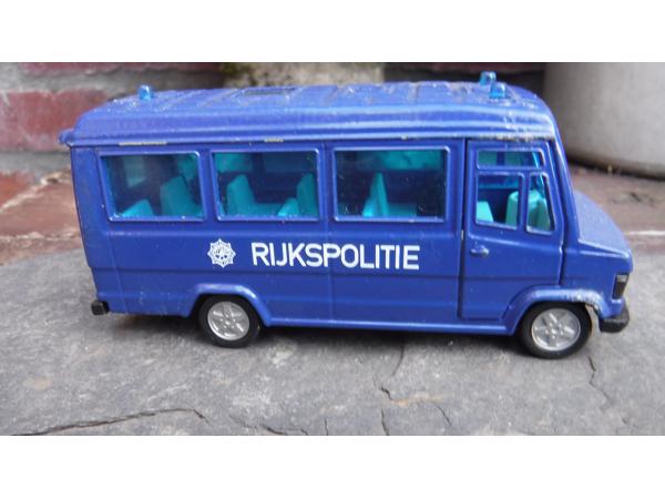 Siku 1921 nl rijkspolitie bus