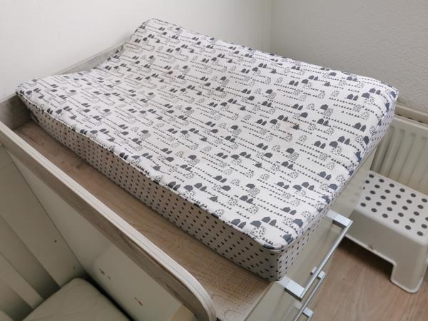 Ledikant incl verschoonplek, matras en andere benodigdheden