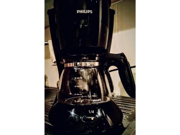 philips filter koffiezetter hd 7447 zwart 1080watt  gebruikt