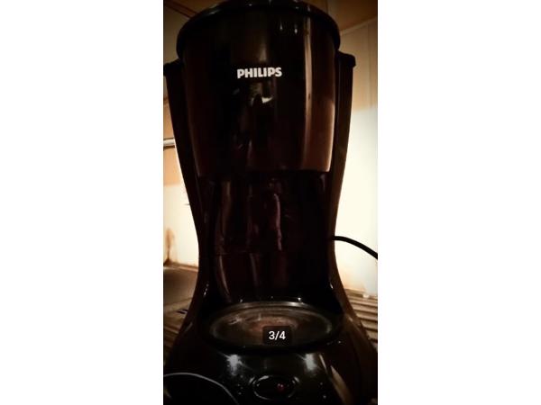 philips filter koffiezetter hd 7447 zwart 1080watt  gebruikt