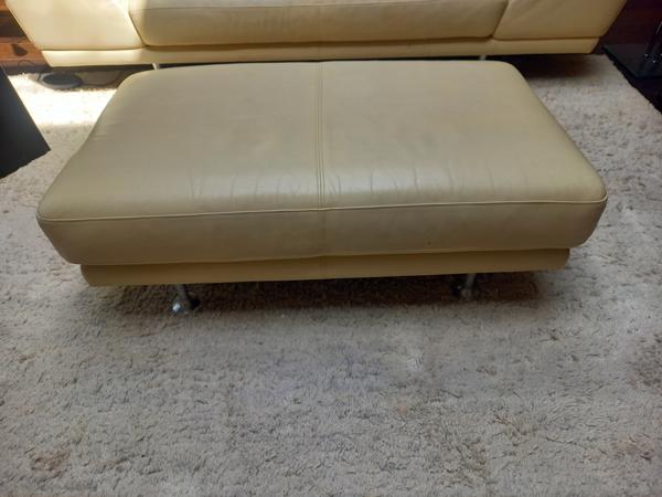 Rolf Benz bank, creme leer plus hocker