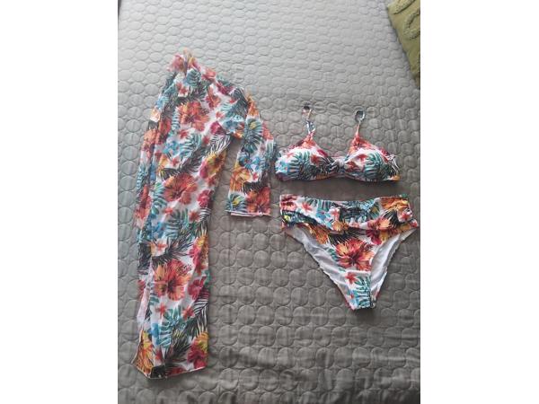 3 delig bikini set wit bloemen XXL