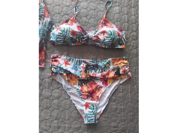 3 delig bikini set wit bloemen XXL