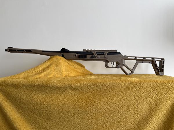 Black Bunker 5.5 folded