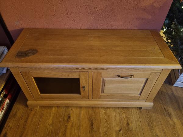 Massief eikenhouten meubel