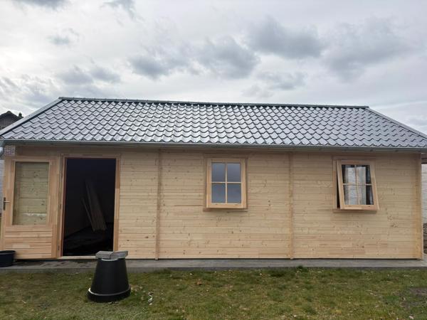 MAATWERK: blokhutten, woonunits, bijgebouwen.