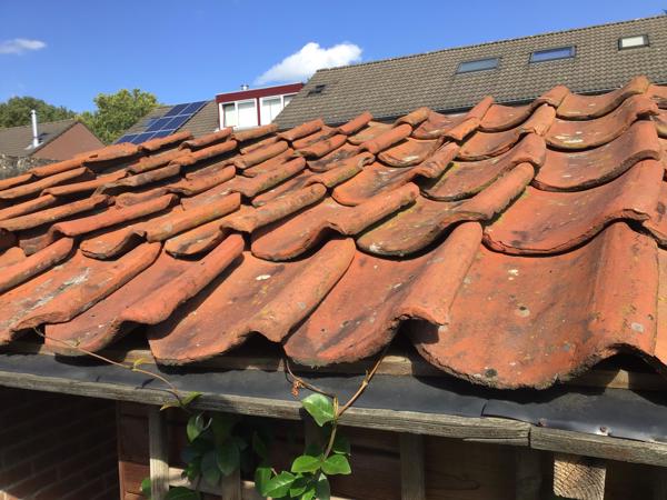 Oud Hollandse antieke dakpannen