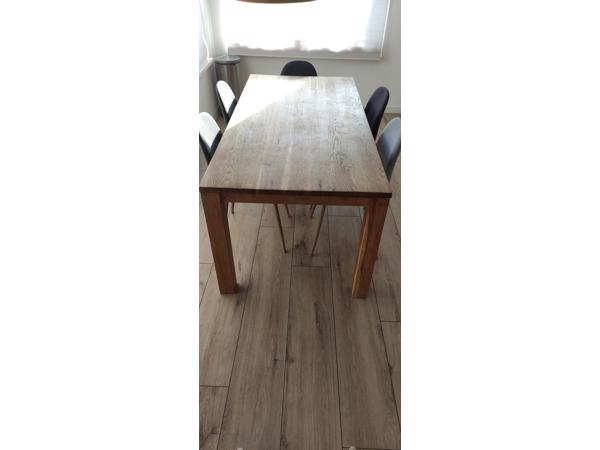 Eettafel massief eiken