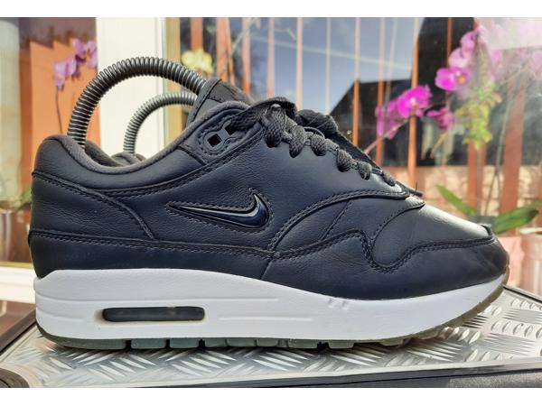 Nike Air Max 1 Jewel Anthracite Black maat 37,5 37.5