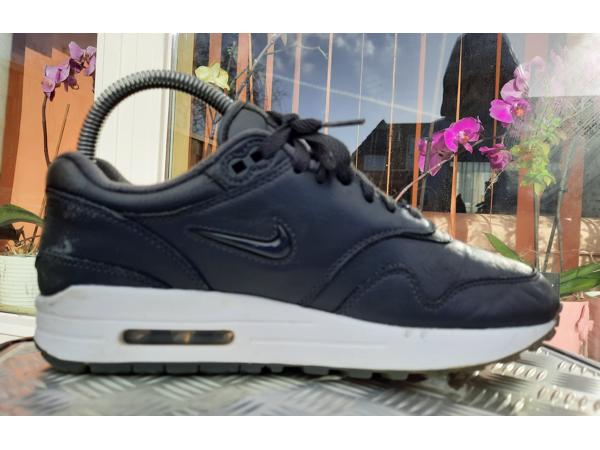 Nike Air Max 1 Jewel Anthracite Black maat 37,5 37.5