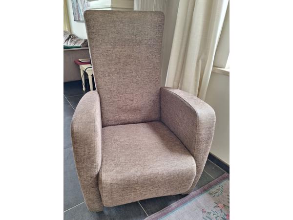 Bruine fauteuil/ stoel