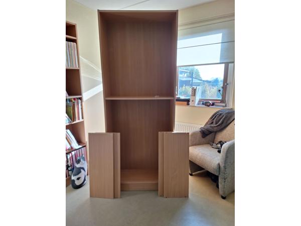 2 boekenkasten