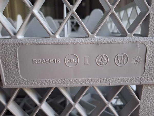 vier kratten voor horeca afwasmachine/vaatwasmachine