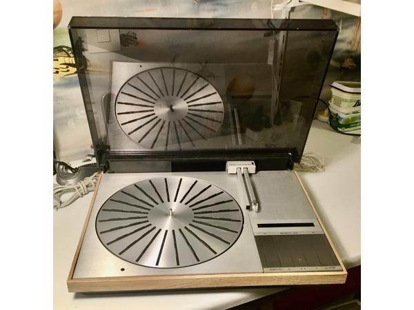 Audio apparatuur , defect.  Geen probleem, toch ?