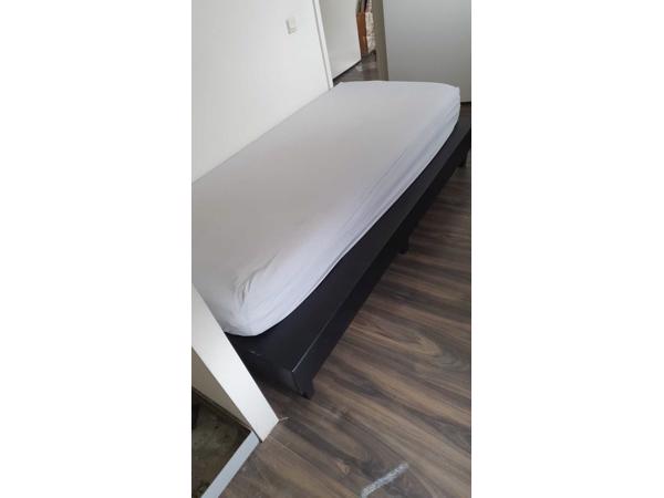 Eenpersoonsbed bed inclusief matras en dekbed