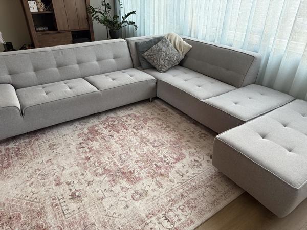 Lichtgrijze hoekbank