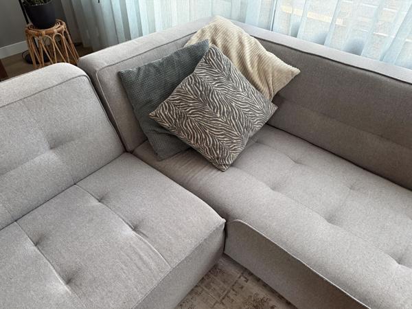 Lichtgrijze hoekbank