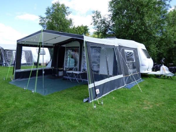 HOBBY DE LUXE 400SF. VOORTENT, LUIFEL, MOVER