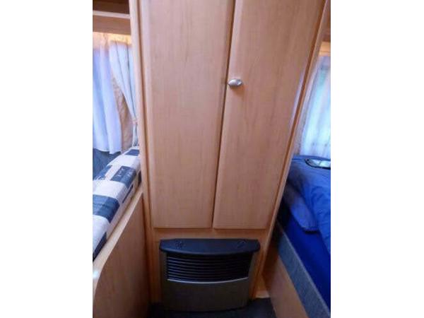 HOBBY DE LUXE 400SF. VOORTENT, LUIFEL, MOVER