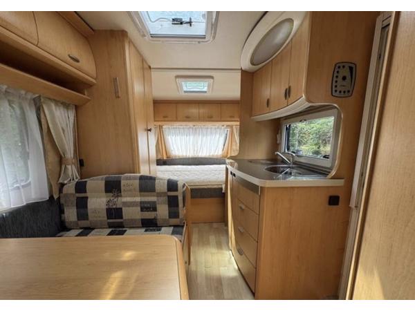 HOBBY DE LUXE 400SF. VOORTENT, LUIFEL, MOVER
