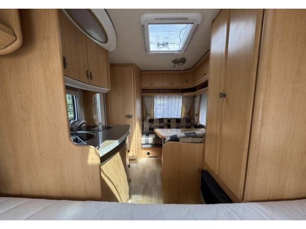 HOBBY DE LUXE 400SF. VOORTENT, LUIFEL, MOVER