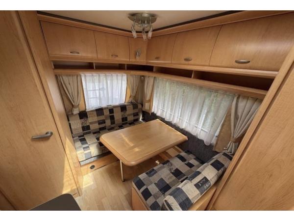 HOBBY DE LUXE 400SF. VOORTENT, LUIFEL, MOVER