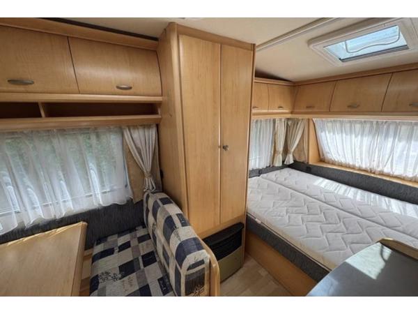 HOBBY DE LUXE 400SF. VOORTENT, LUIFEL, MOVER