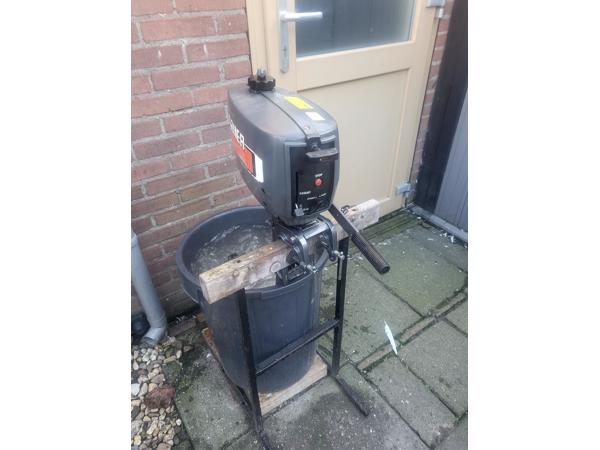 mariner {yamaha} 2 pk tweetakt kortstaart met inwendige tank