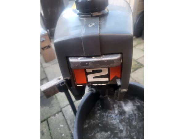 mariner {yamaha} 2 pk tweetakt kortstaart met inwendige tank