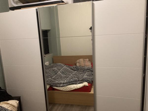 Mooie grote kledingkast