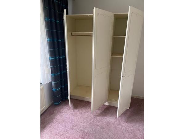 Slaapkamerkast 3 Deurs