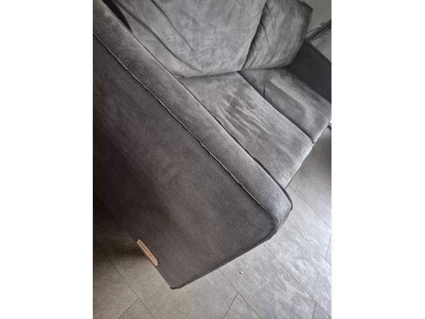 Nette stoere leger groen/grijze bank