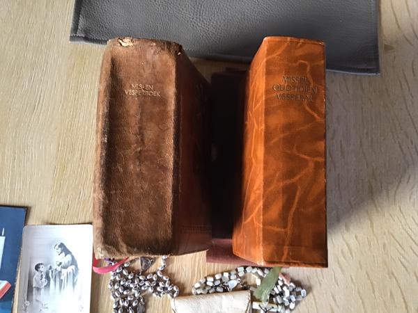 Boek ;Katechismus voor Plechtige Heilige kommunie en vormsel