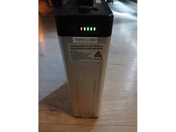 Accu iva. 60 volt 23.4AH/1404WH
