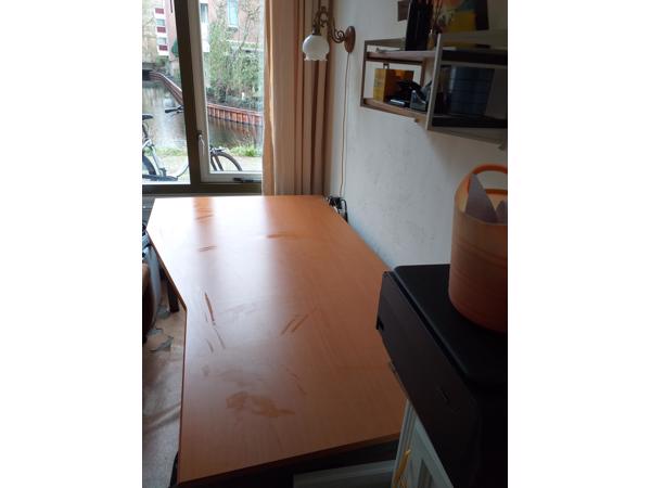 Extra groot bureau voor zakelijke doeleinde