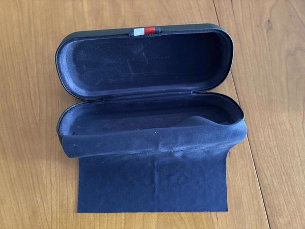 Nieuwe brilkoker Tommy Hilfiger bril koker brillenkoker