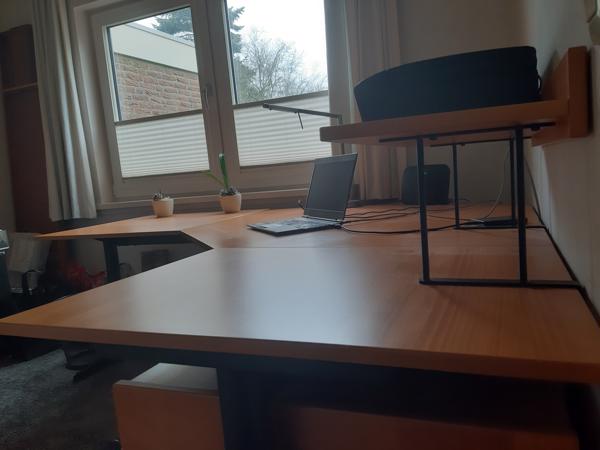 Ikea hoekbureau met ladenkast