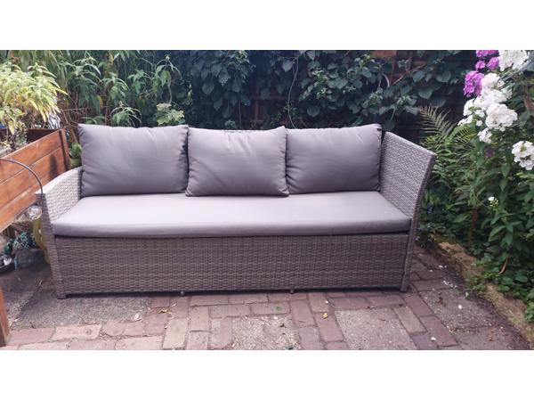 Loungebank en tafel