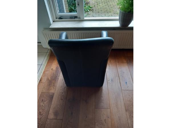 4 zwarte eethoekstoelen