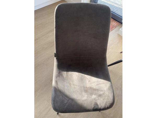 Eettafel en 4 eettafel stoelen