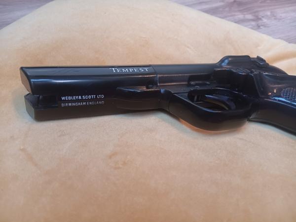 Webley Tempest UK luchtdruk pistool